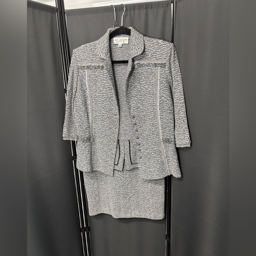 NWT St. John Evening Skirt Suit – Size 10 – Spring 2006 Collection